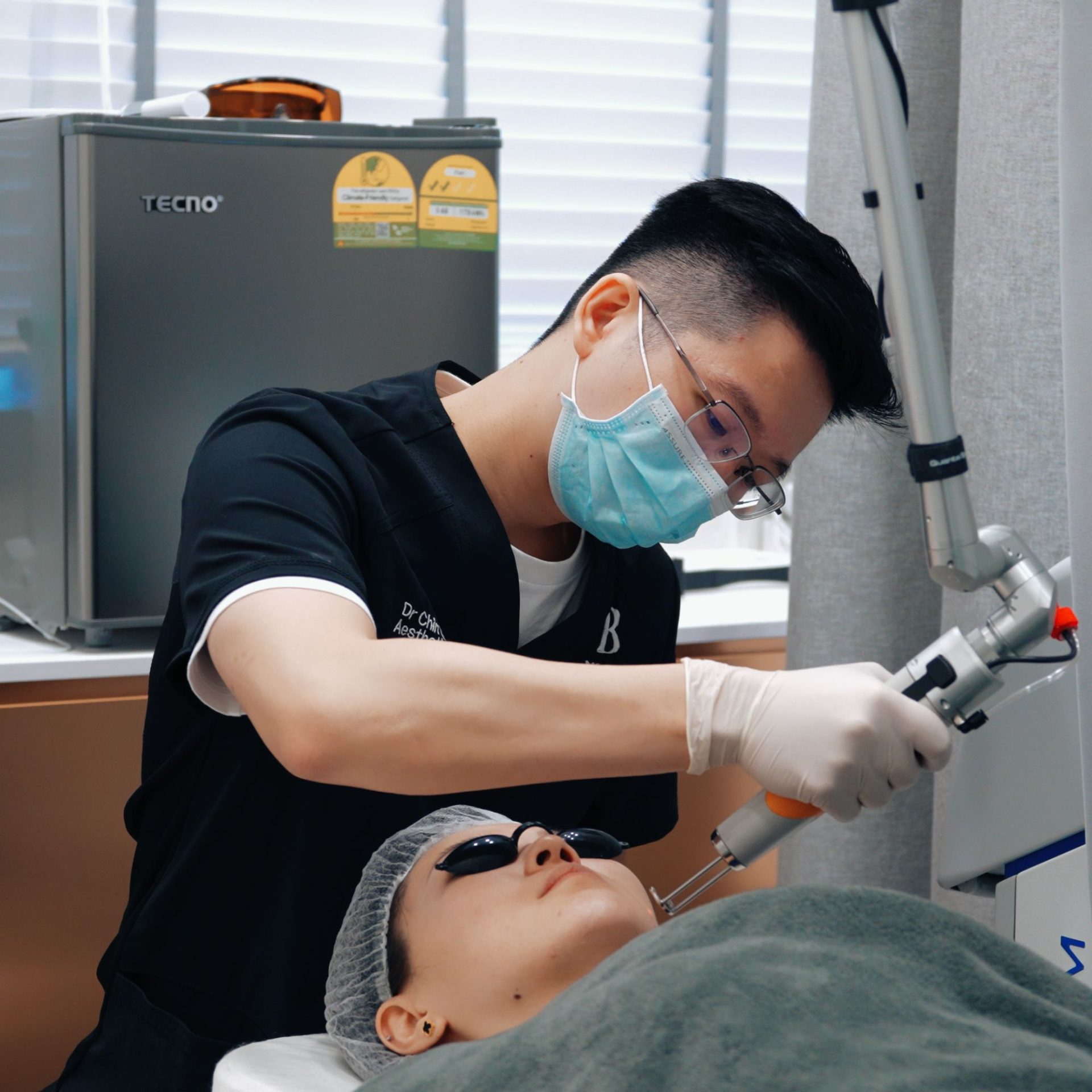 Doctor Doing Pico Laser